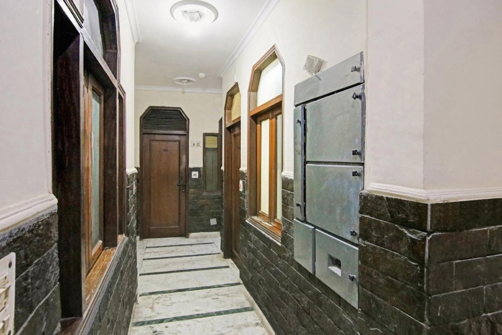 Hotel O Rak International Yeni Delhi Dış mekan fotoğraf