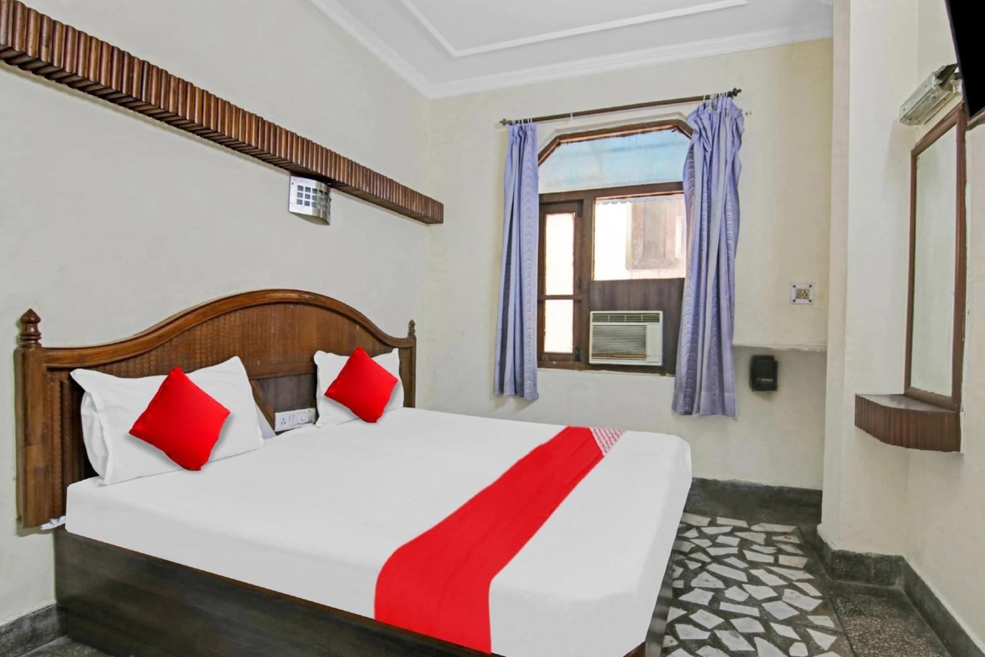Hotel O Rak International Yeni Delhi Dış mekan fotoğraf