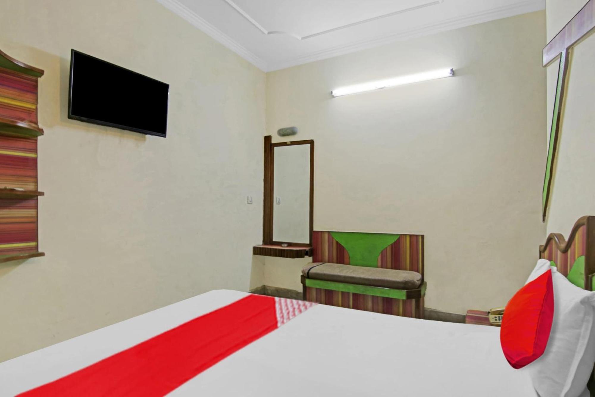 Hotel O Rak International Yeni Delhi Dış mekan fotoğraf