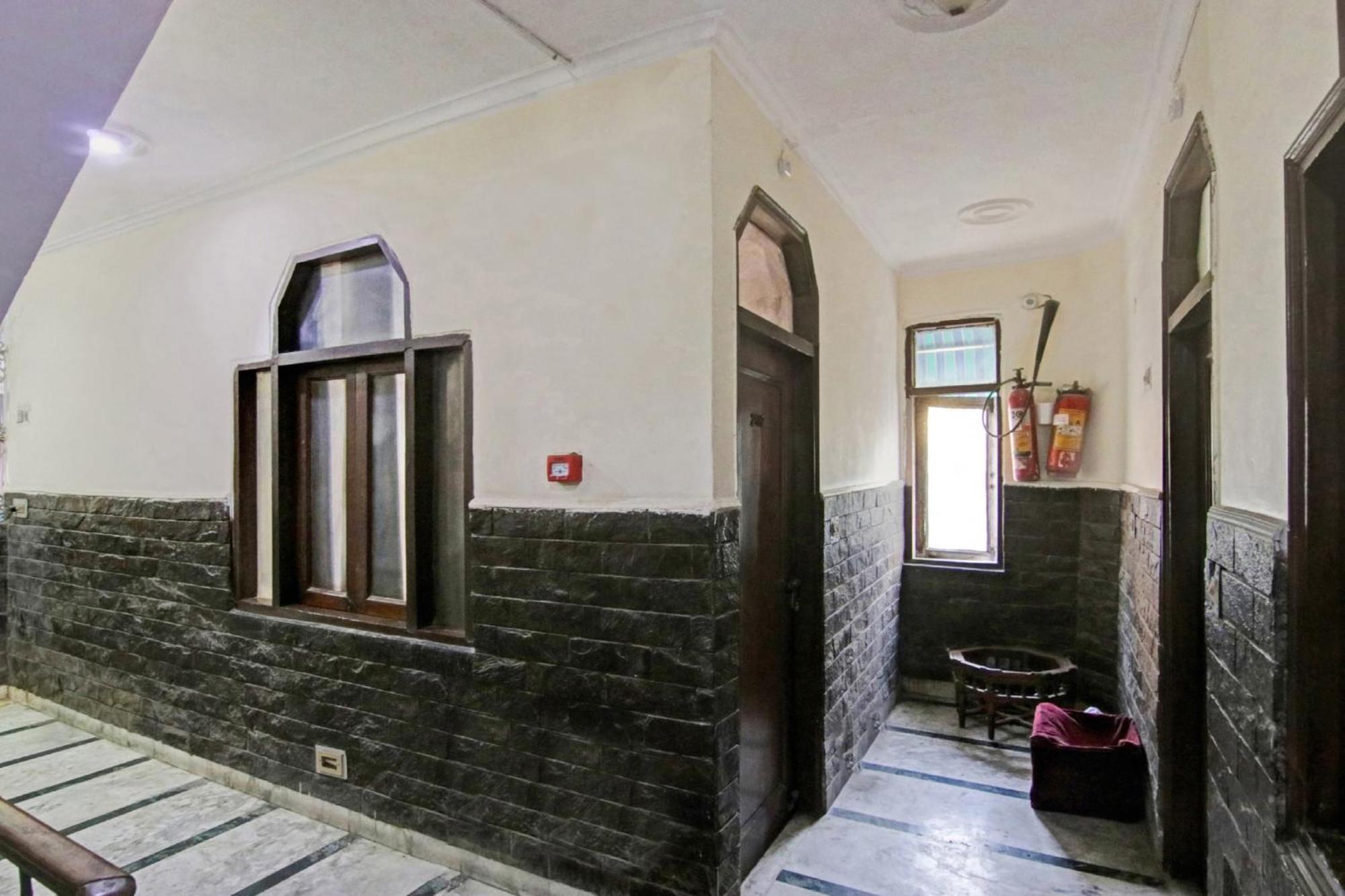Hotel O Rak International Yeni Delhi Dış mekan fotoğraf