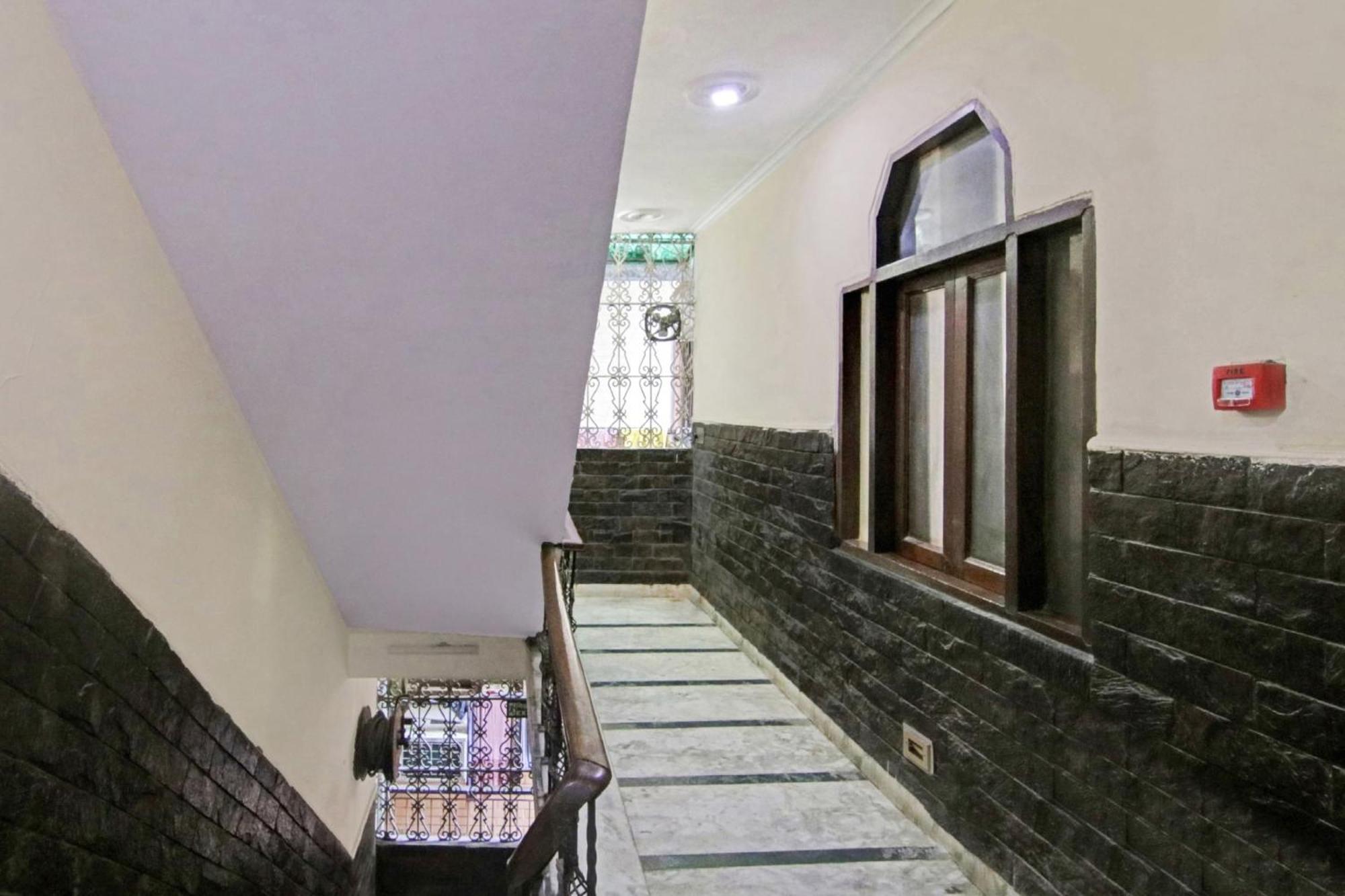 Hotel O Rak International Yeni Delhi Dış mekan fotoğraf